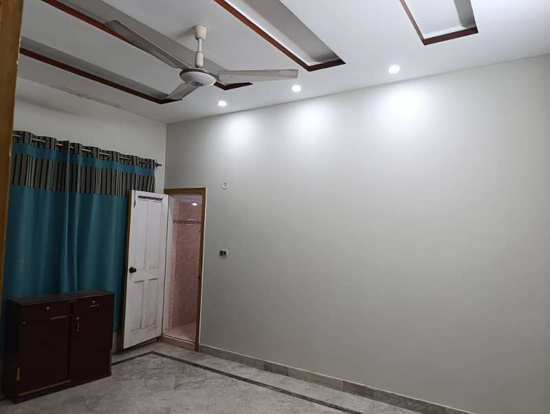 3 BEDROOMS UPPER PORTION IS AVAILABLE FOR RENT IN I-8 ISLAMABAD. 7