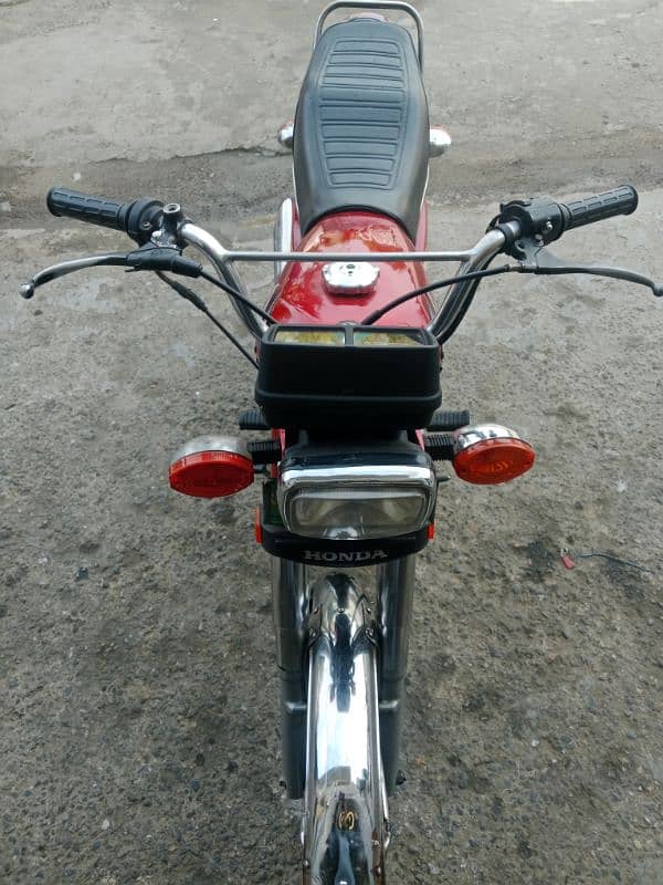 Lahore no bike for sale Whatsapp no 03299586950 1