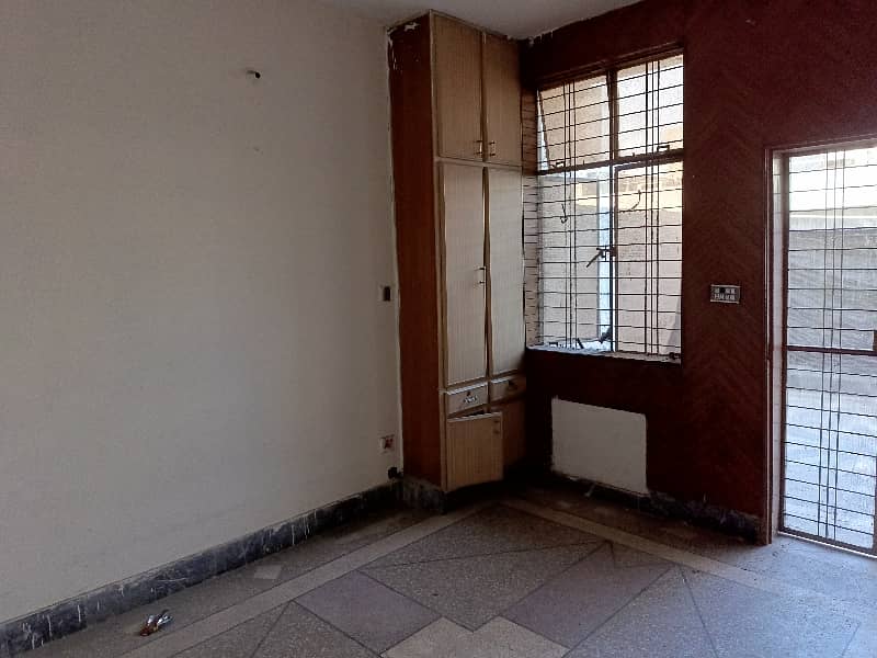 6 Marla 1st Portion For Rent(Near Decent School) 2