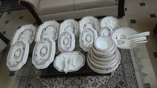 Just like new dinner set 59pcs