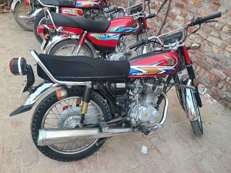 Honda cg 125 urgent sale file available ha smart card excise sa 0