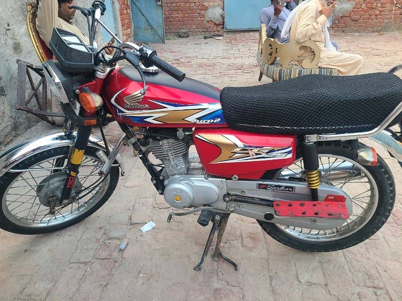 Honda cg 125 urgent sale file available ha smart card excise sa 3