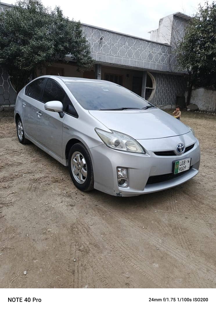 Toyota Prius 2011 3