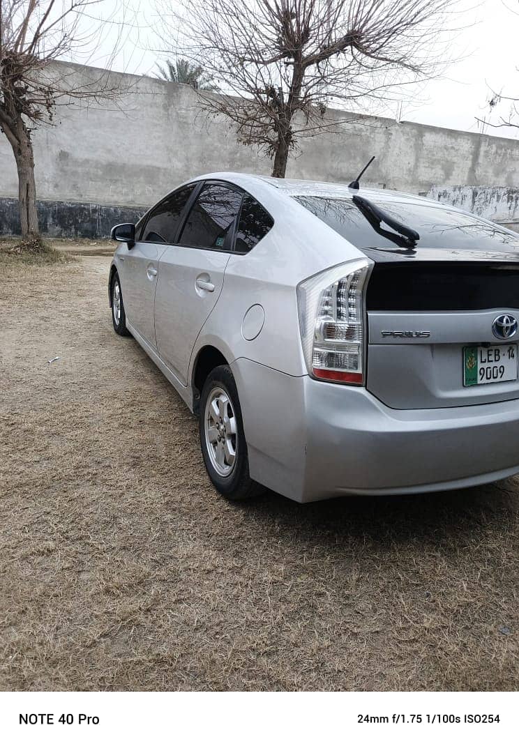 Toyota Prius 2011 8