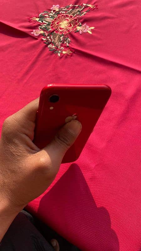 iphone XR 128 GB Factory unlocked with Box 1