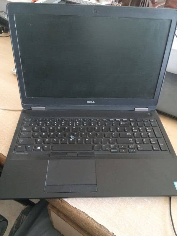 Dell latitude E5570 1