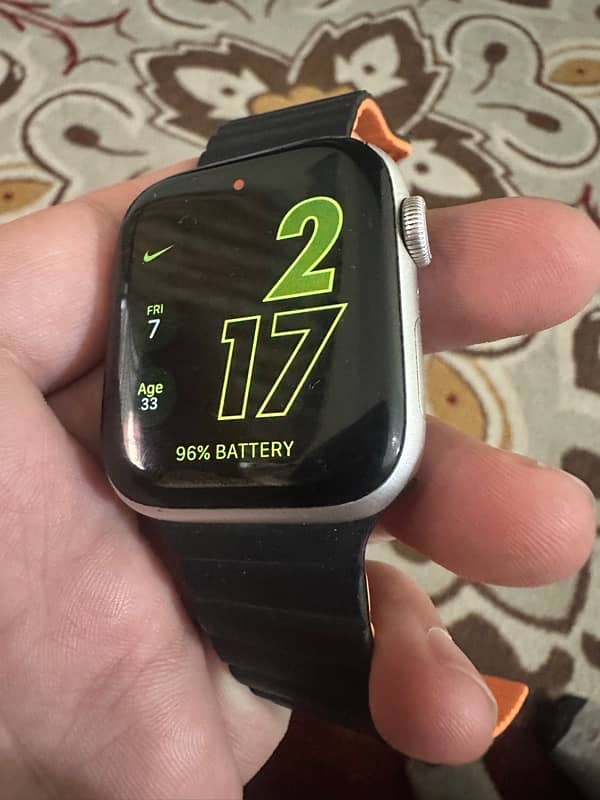 Apple Watch Series 6 (Silver Colour) 2