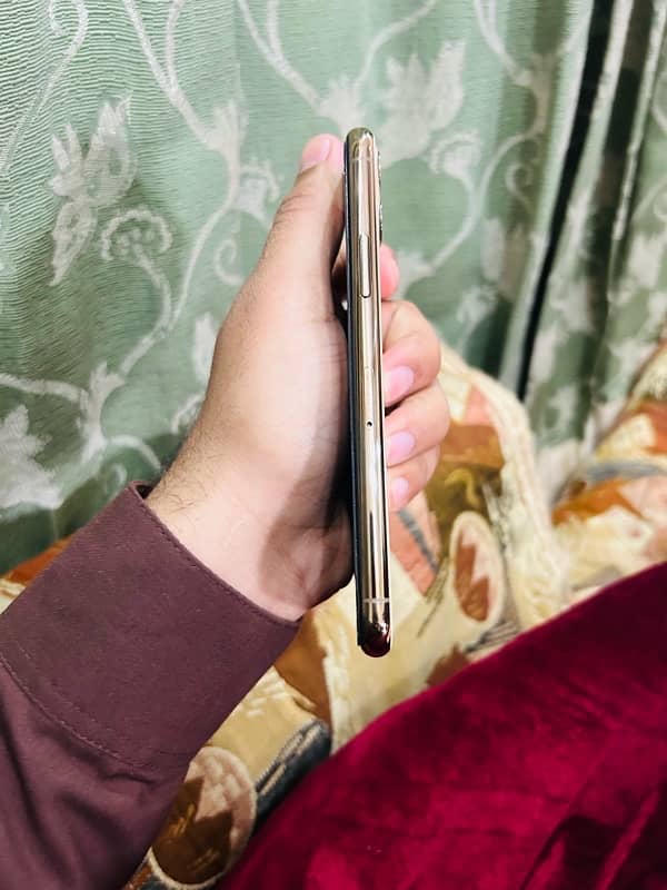 IPhone 11 PRo  PTA Approved 3