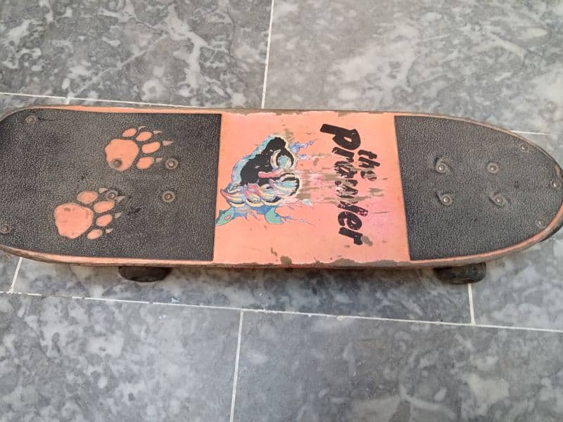 skateboard , heavy weight , professional skateboard, condition 8/10 0