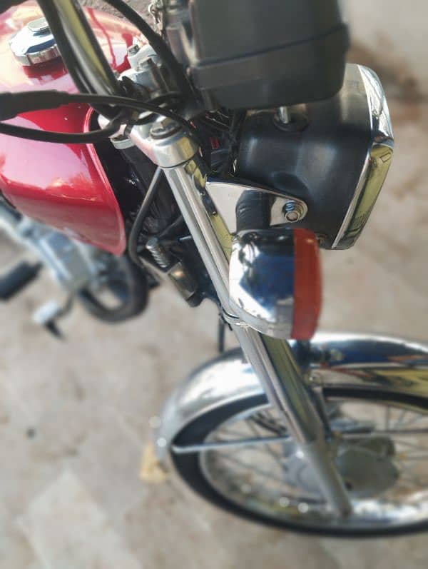 Honda 125 Special addition 3