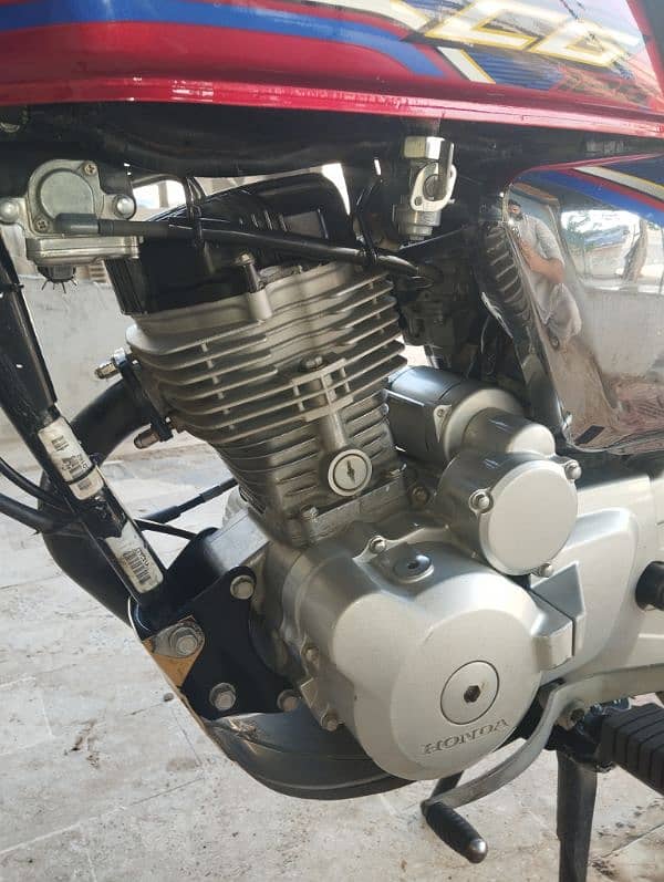 Honda 125 Special addition 13