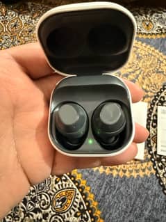 samaung galaxy buds FE