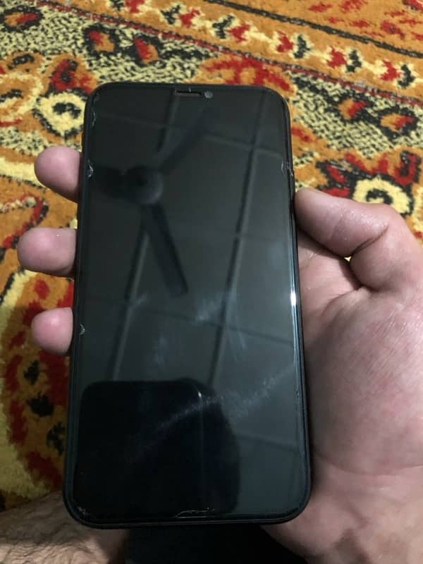 iPhone XR 1