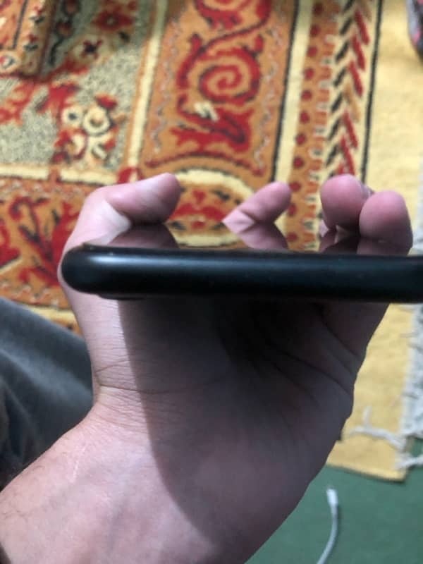 iPhone XR 3
