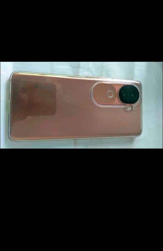 want to sale vivo v40e brand new condition 1