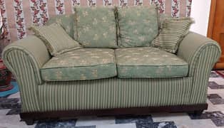 7-Seater Sofa Set in Excellent Condition – Elegant & Comfortable