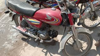 Honda CD 70 RED COLOUR