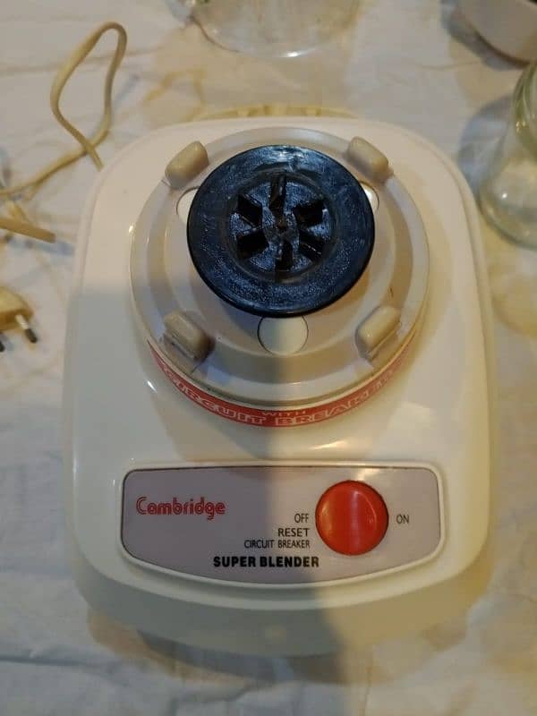Blender and grinder of Cambridge company 1