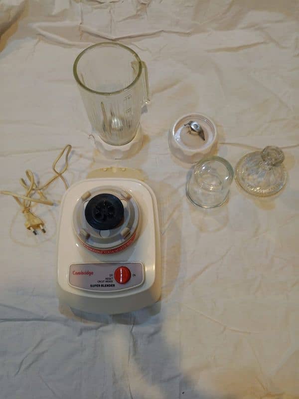 Blender and grinder of Cambridge company 2