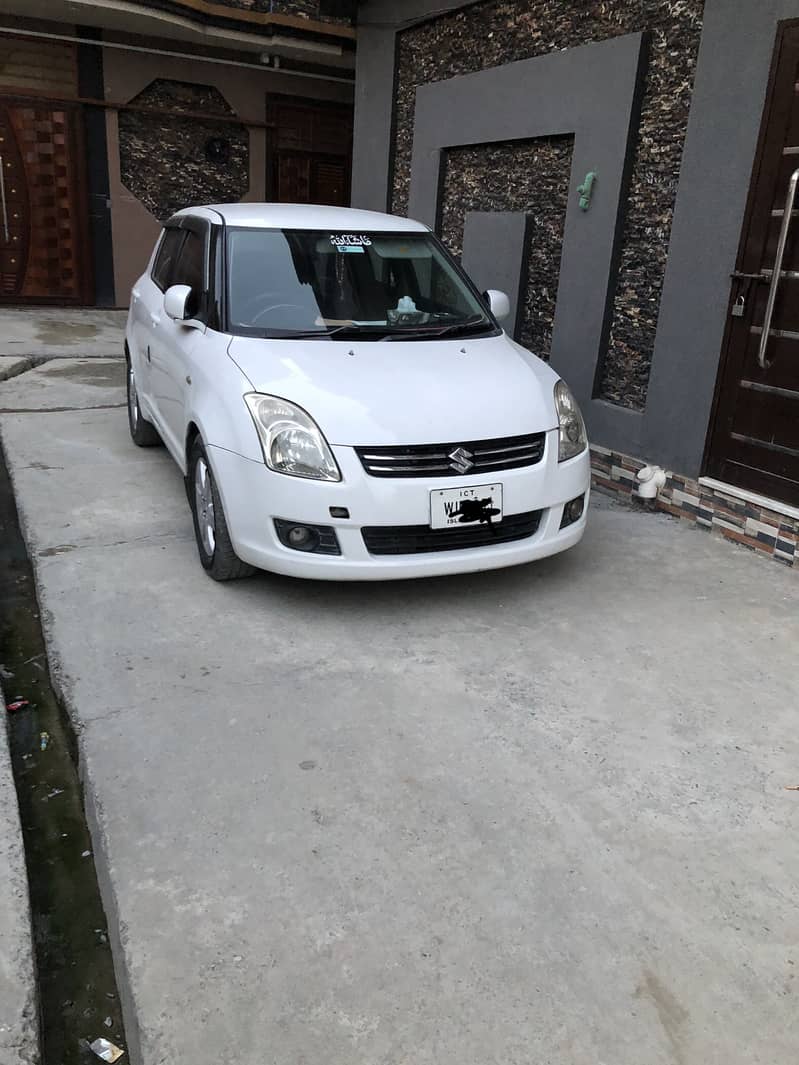 Suzuki Swift DLX 2012 0