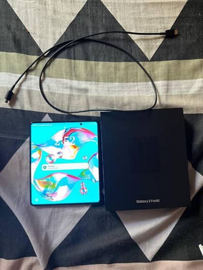 Z Fold 5 12/256 GB - Non PTA -