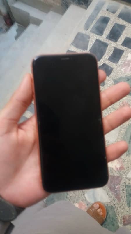 iPhone Xr 64 GB Non PTA 3