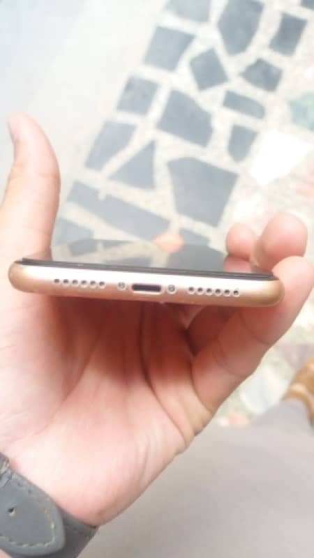 iPhone Xr 64 GB Non PTA 4