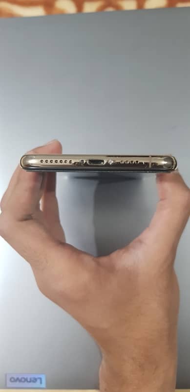 iPhone XSMAX, 256 Gb, Factory Unlock, 80% Health. 6