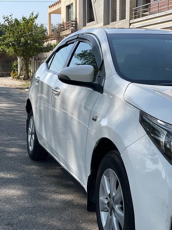 Toyota Altis Grande 2016 / 2017 3