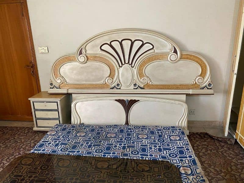 Lasani bed set/side table's/dressing table 1