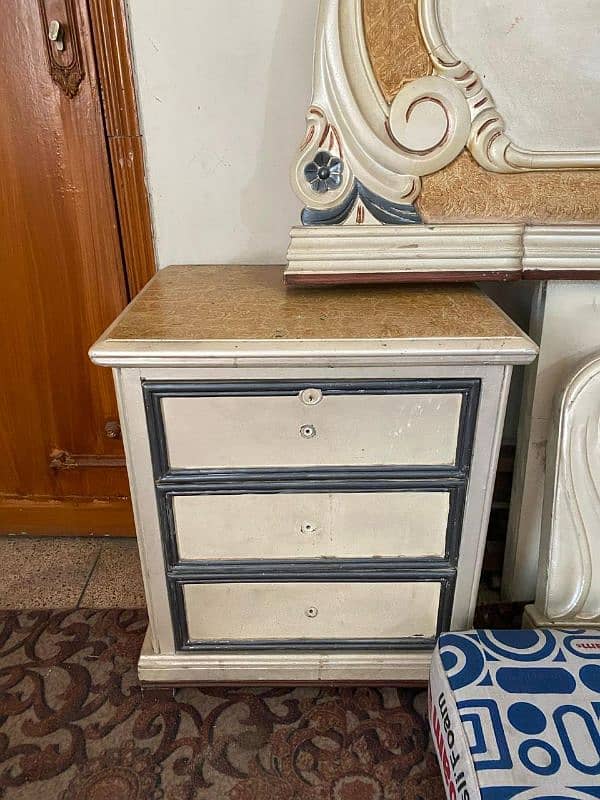 Lasani bed set/side table's/dressing table 3