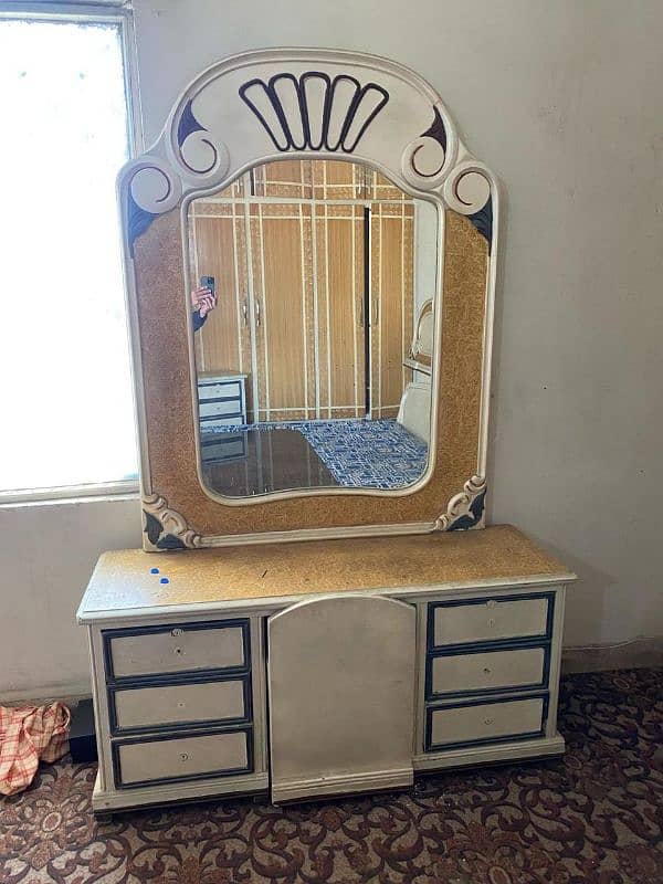 Lasani bed set/side table's/dressing table 4