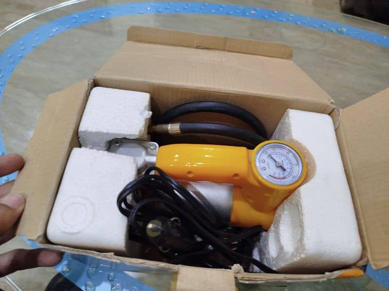 12 volt air pump fr car brand nw 0301.89. 15.241 6