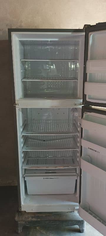 Orient Refrigerator for Sale - Excellent Condition 1