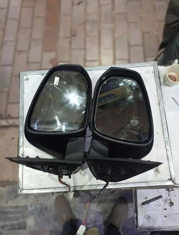 Toyota Fortuner Original Side mirror 1