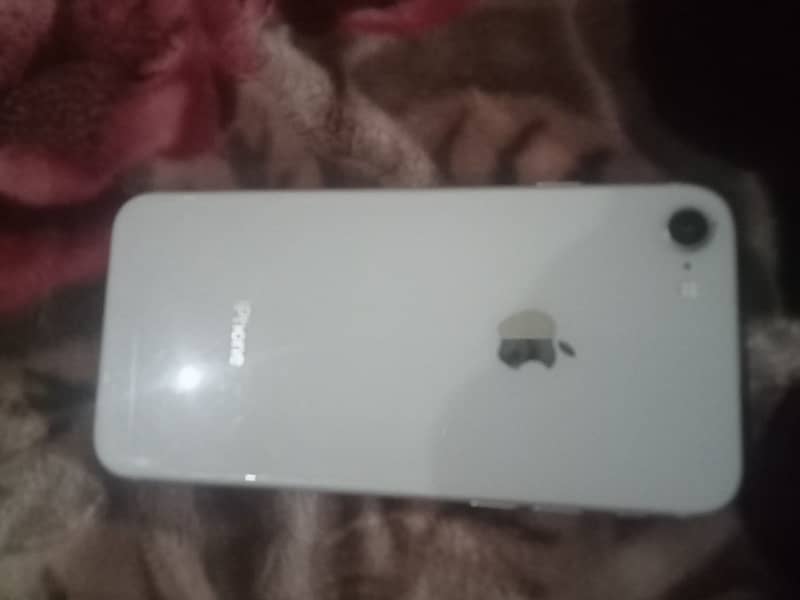 IPHONE 8 USED LIKE NEW 2