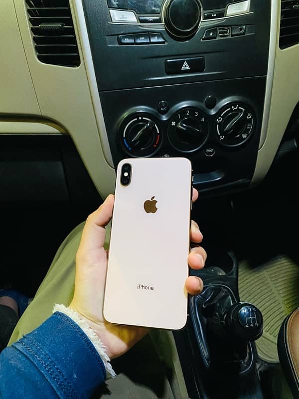 iphone xsmax 64gb gold 1