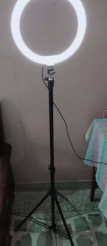 7ft Mobile Tripod stand 2