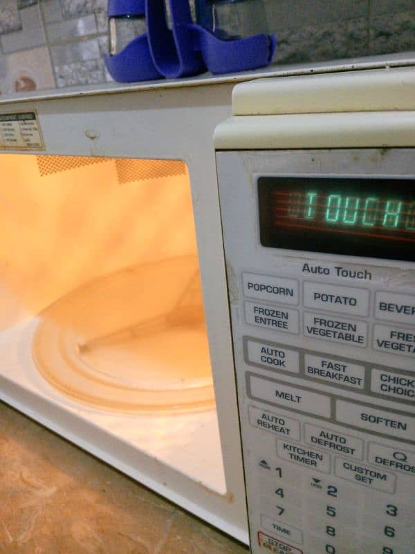 LG microwave 2