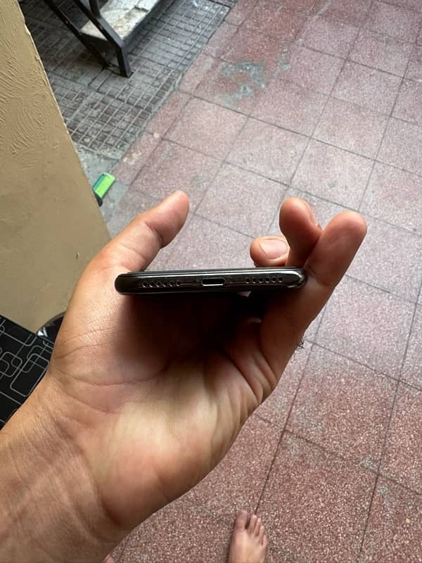 iPhone X 64gb Pta approved 5