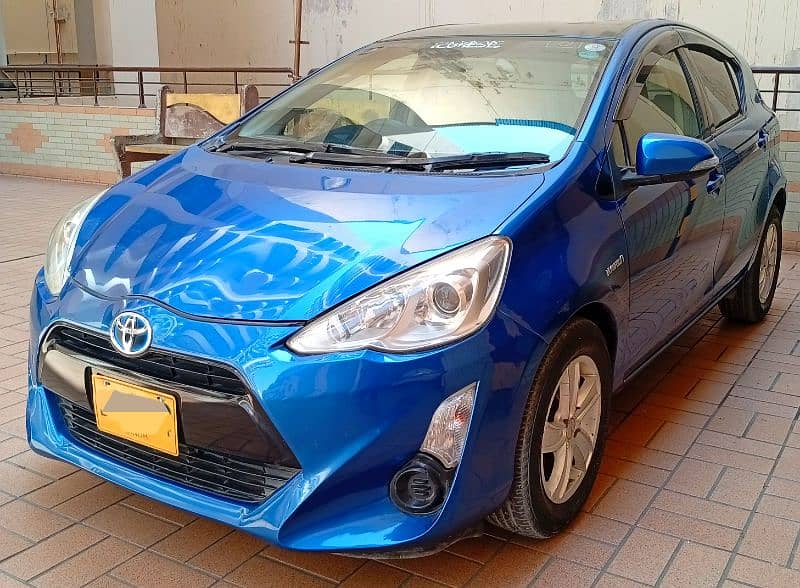 Toyota Aqua 2015 1