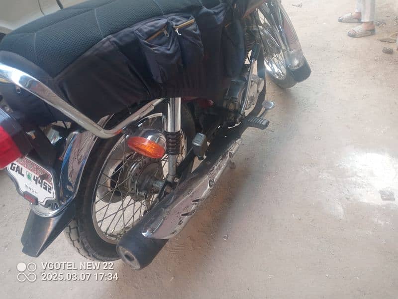 Honda 125cc bike 7