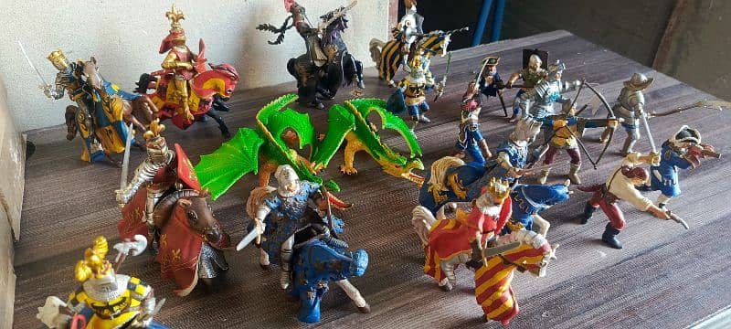 PaPo Knights Set action figures 2