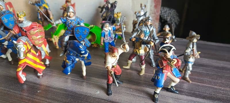 PaPo Knights Set action figures 3