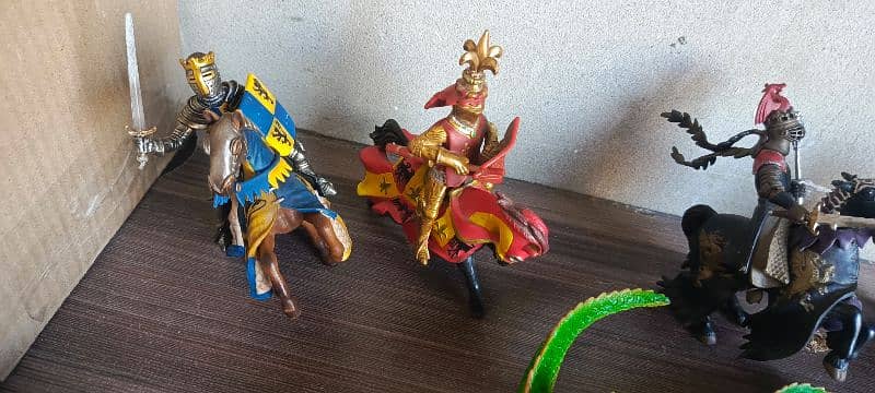 PaPo Knights Set action figures 4