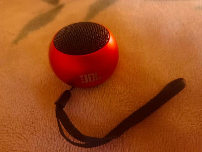 JBL BLUETOOTH speakers 1
