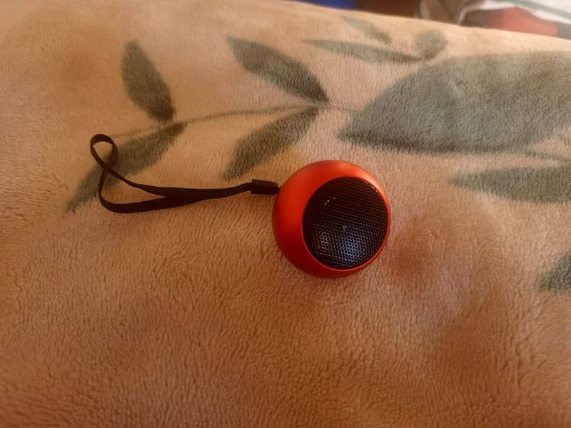 JBL BLUETOOTH speakers 4