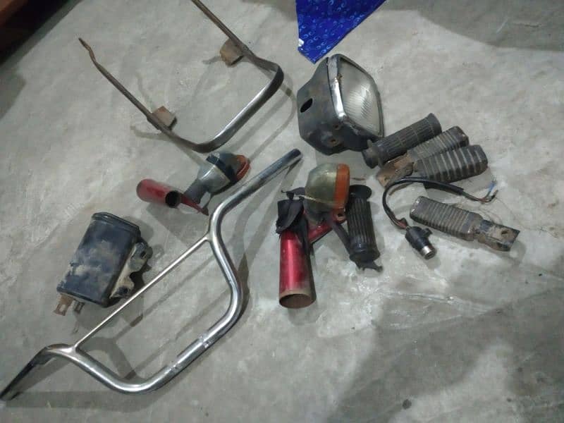 cd 70 honda jenion. sylencer   1500 0