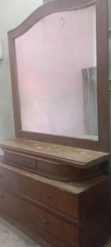 Dressing Table 0