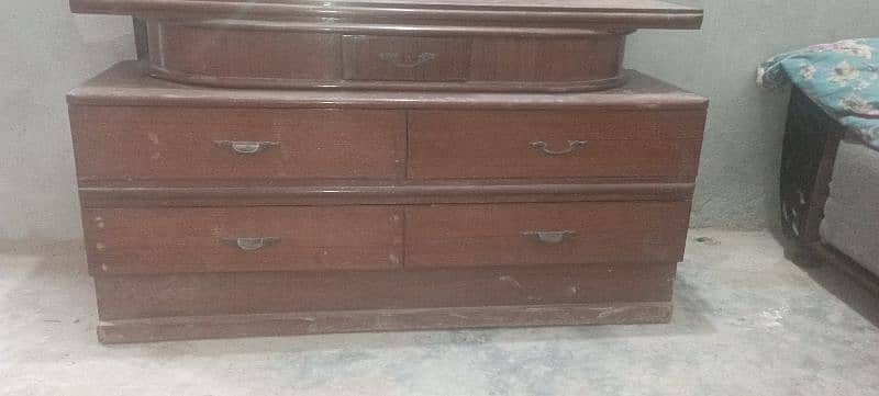 Dressing Table 3